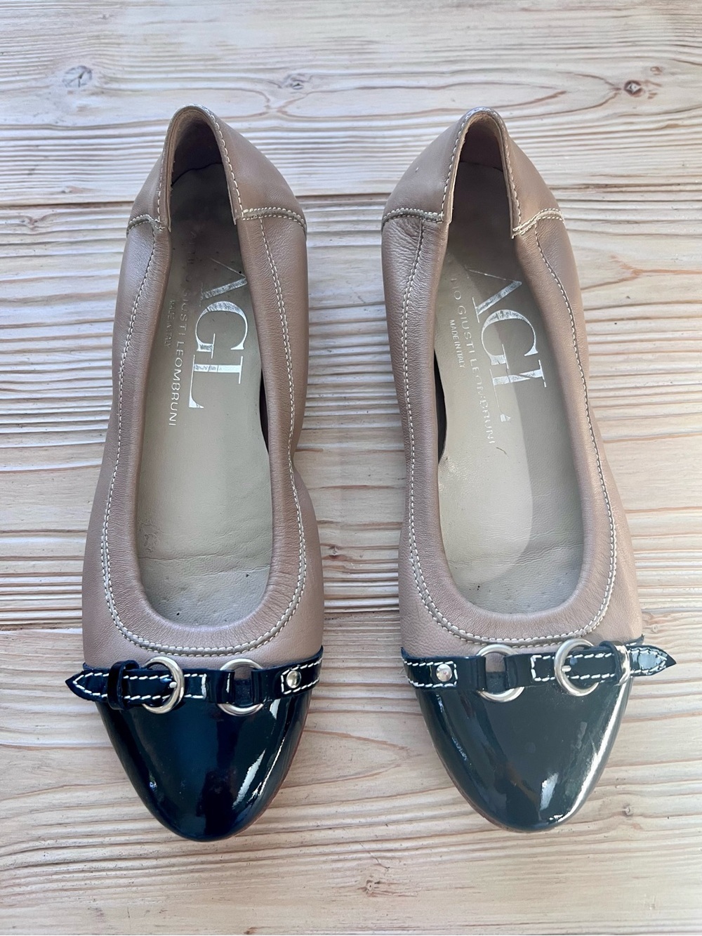 AGL Attilio Giusti Leombruni Beige Leather Black Patent Cap Toe Ballet Flats